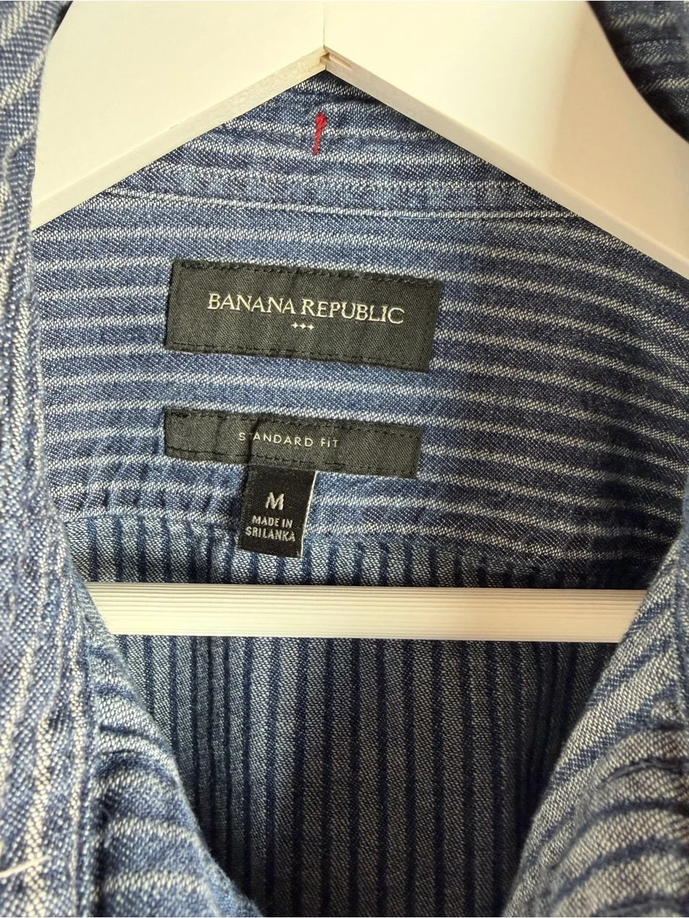 Banana Republic Denim Blue Pinstripe Chambray Button-Down Shirt M